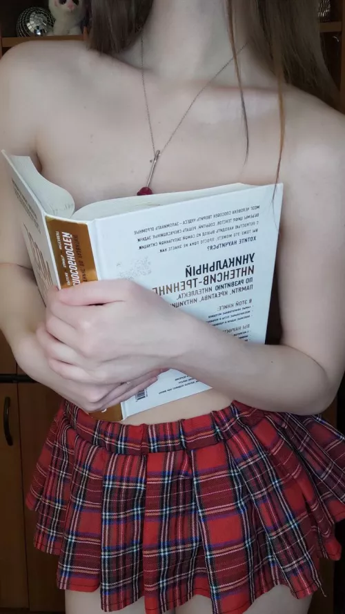 I'll read a book, and you'll put your dick in my buns, right?🍑🍆 Come in soon, I'm ready.😍🔥More in Link Below by maganhasu6