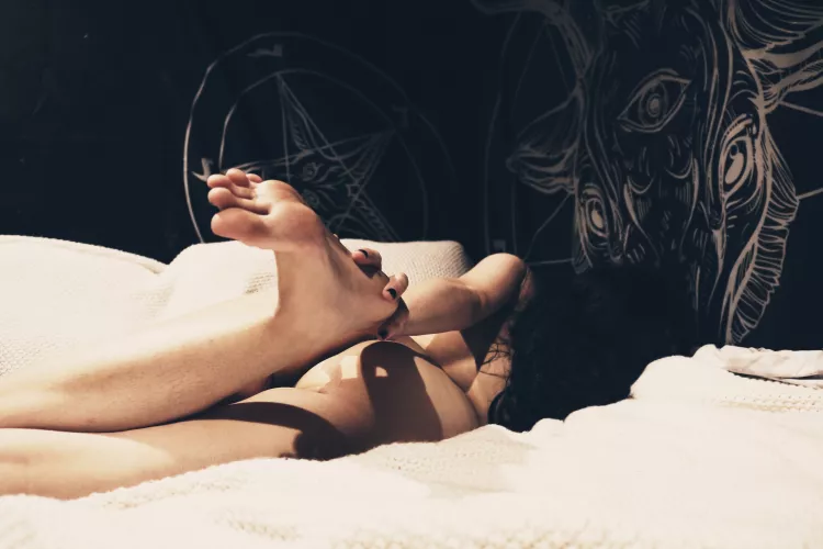 I'll rub your feet if you'll rub mine? by secretlyviktoria