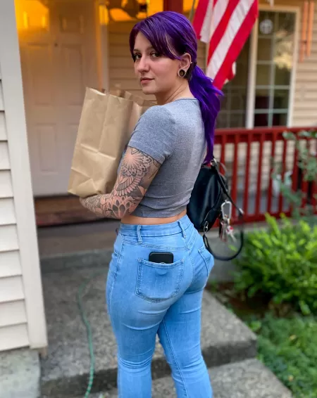 I’ll start dinner here soon 💜 by bigb00dyjoody