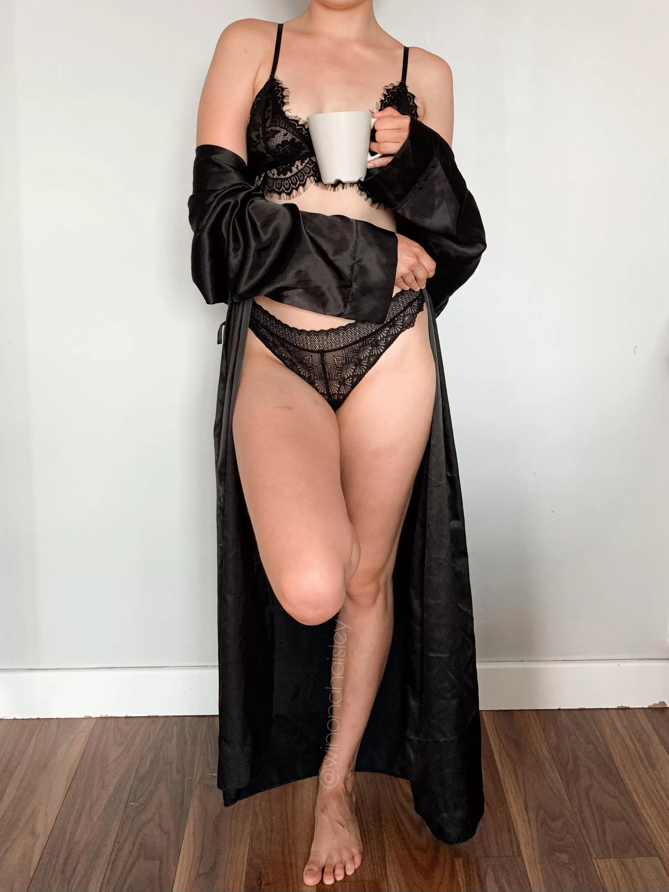 I’m 19 yo collage girl that want to make living with your money 🥵 i can offer You my sexy body 😈 slim with long legs and Big booty ❤️‍🔥also pierced nipples ⛓why don’t You follow me yet? 👅 posted by WinonaHaisley