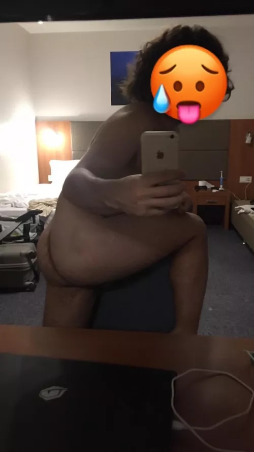 Im 19 yo gay boy by aegeanxmmc