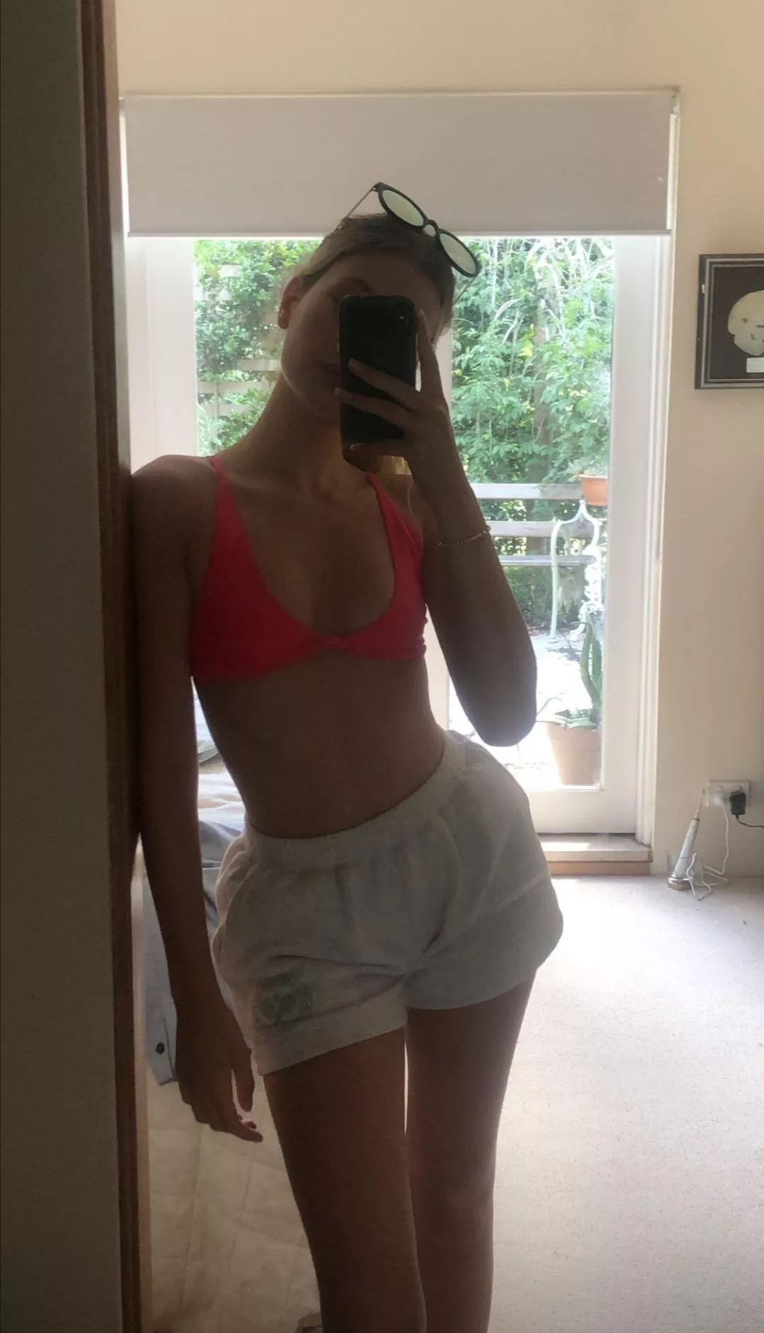 I'm 21 [F] and 6'1 and insecure af. I feel very unwanted because I can't find any tall men (taller than me) that I can hang out and have fun with. How do you Girls do it? posted by Brief-Monk