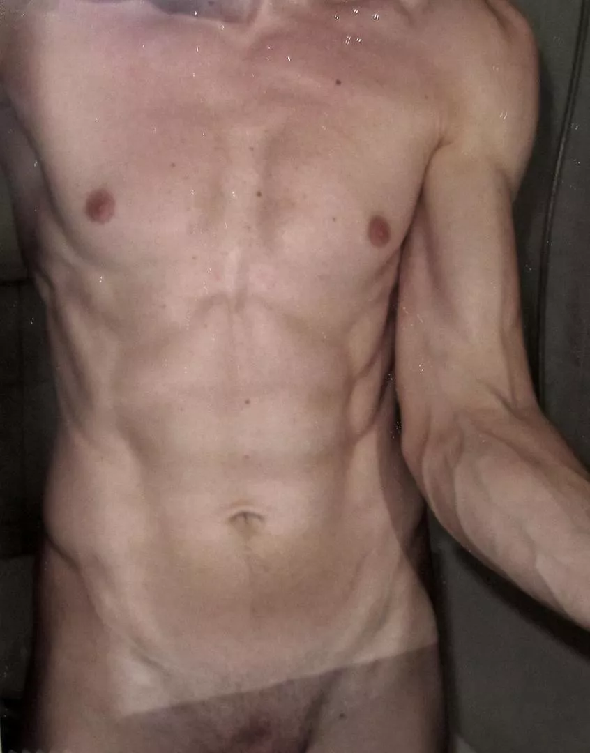 I'm a big fan of veiny arms posted by -XilliX-