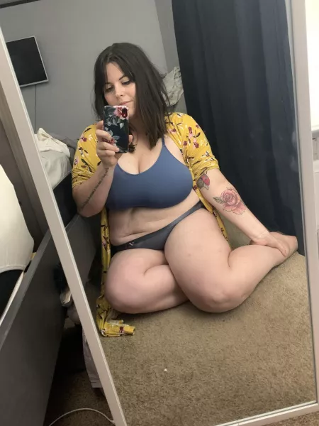 I’m a big girl. Does my body work for you? 💙 by Wide_Zookeepergame_9