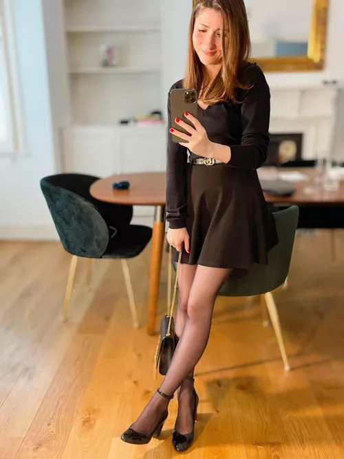 I’m a dominant mistress looking for a submissive slave to owned and explore.. Snap: mistress_esth21 by mistressesther01