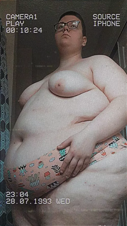 I’m a growing girl :) by MrsJiggly