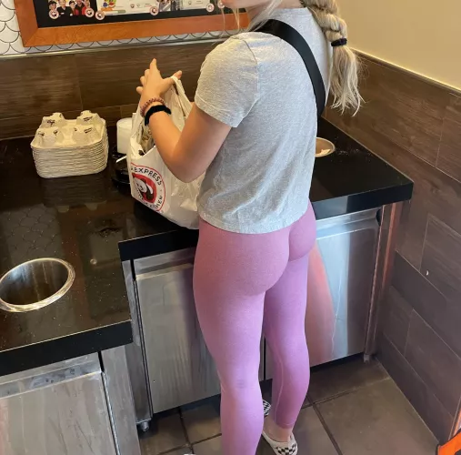 I’m a hoe for some orange chicken🤷🏼‍♀️ [OC] by sexyfun1102