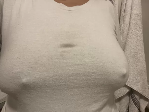 Im a little cold…can you warm me up?? by beautifulbrowngirl19