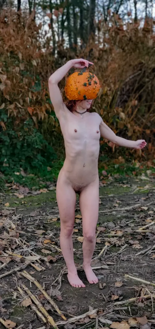 I'm a little pumpkin, short and petite. Here are my tiny tits, here are my small feet. Harvest when ripe for a sweet tasting treat.🤤 posted by NakedMossFairy
