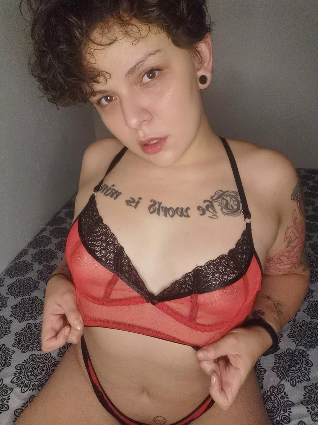 I'm a sexy lady SELLING a lot of stuff for you ❤️‍🔥 ask for my menu baby, info in comments! [gfe][kik][snap] posted by lucifer_xxx