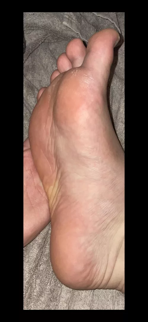 I’m a straight alpha male looking for a real man to turn me into a gay slut. Pms open by Front-Recording9891