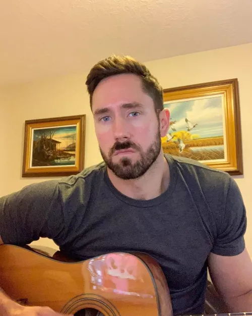 I'm a strummer by Jeffocrat