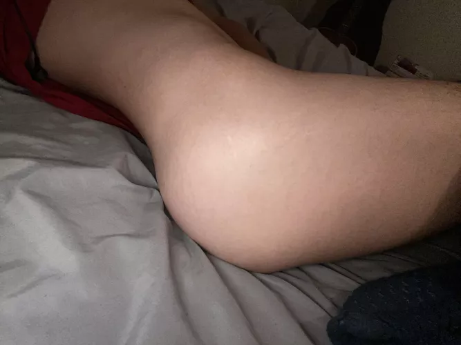 I’m a top but if you’re small enough🤷‍♂️😝 by Kind_Map_7149