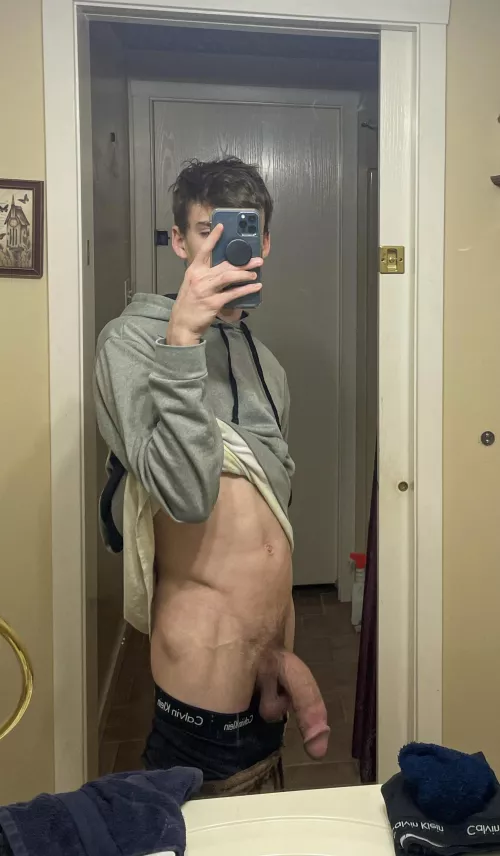 i’m about to take a shower 😉 (18) by youngnhungx