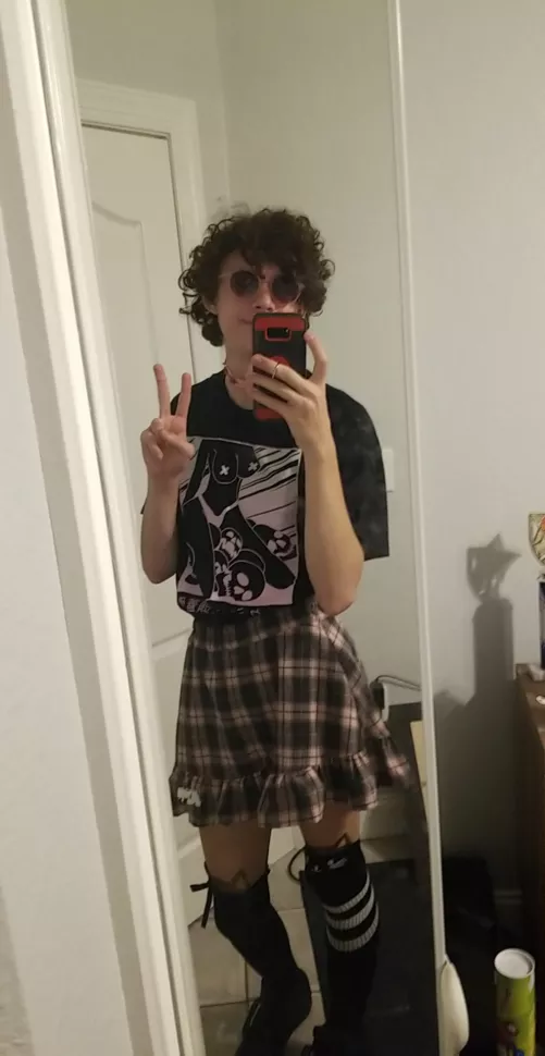 I'm addicted to using ✌ by Aquatic-jay