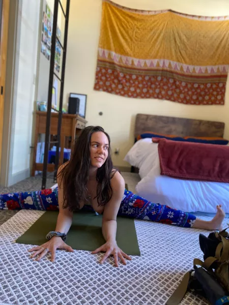 I’m all warmed up and ready to straddle you by Elsiepear