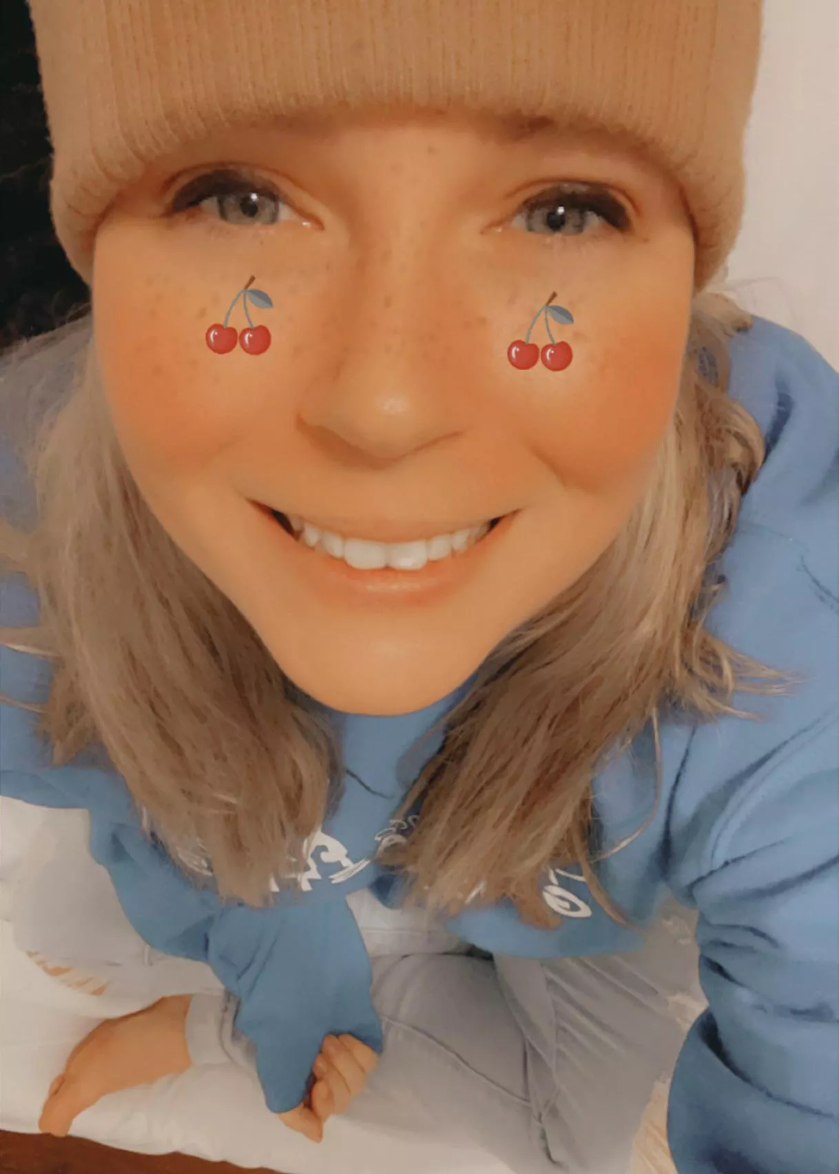 I’m almost home to my paci and stuffies! One more day! posted by Wallflower_LittleOne