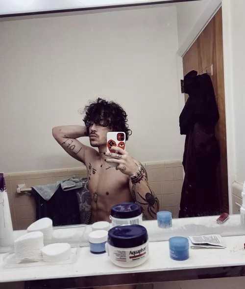 i’m always nervous to show my face but yolo by saraphsrevenge