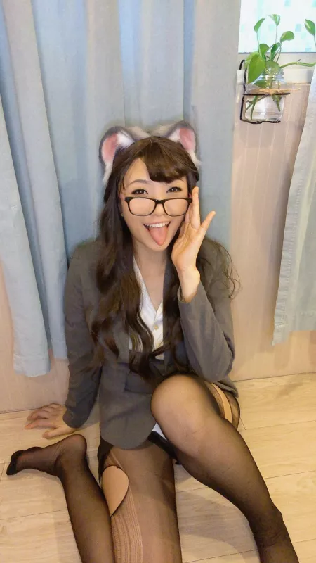 Im at the office this time 🤓 by Potatoeboop