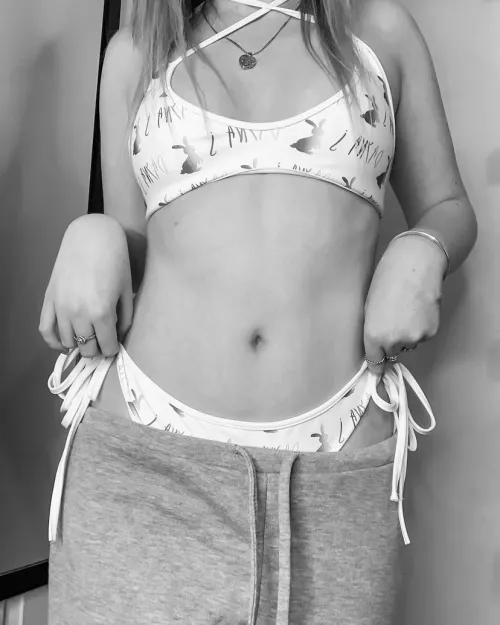 I’m back… maybe:) [26F] by MysteryThrowaway88