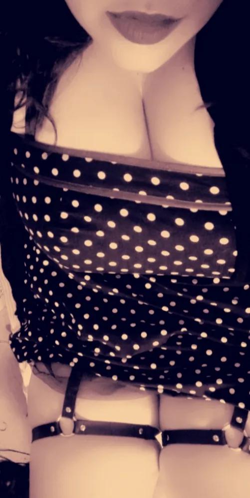 I'm back! Who missed me?? 😏 by Baby__Girl92