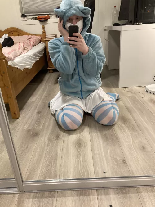 Im bluee this time ^^ by Erika071001