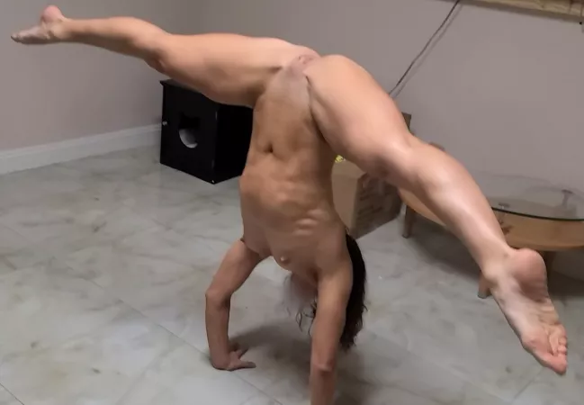 I'm bored.. any ideas popping up?? [F] 😘 by Tight_Fit_Feminine