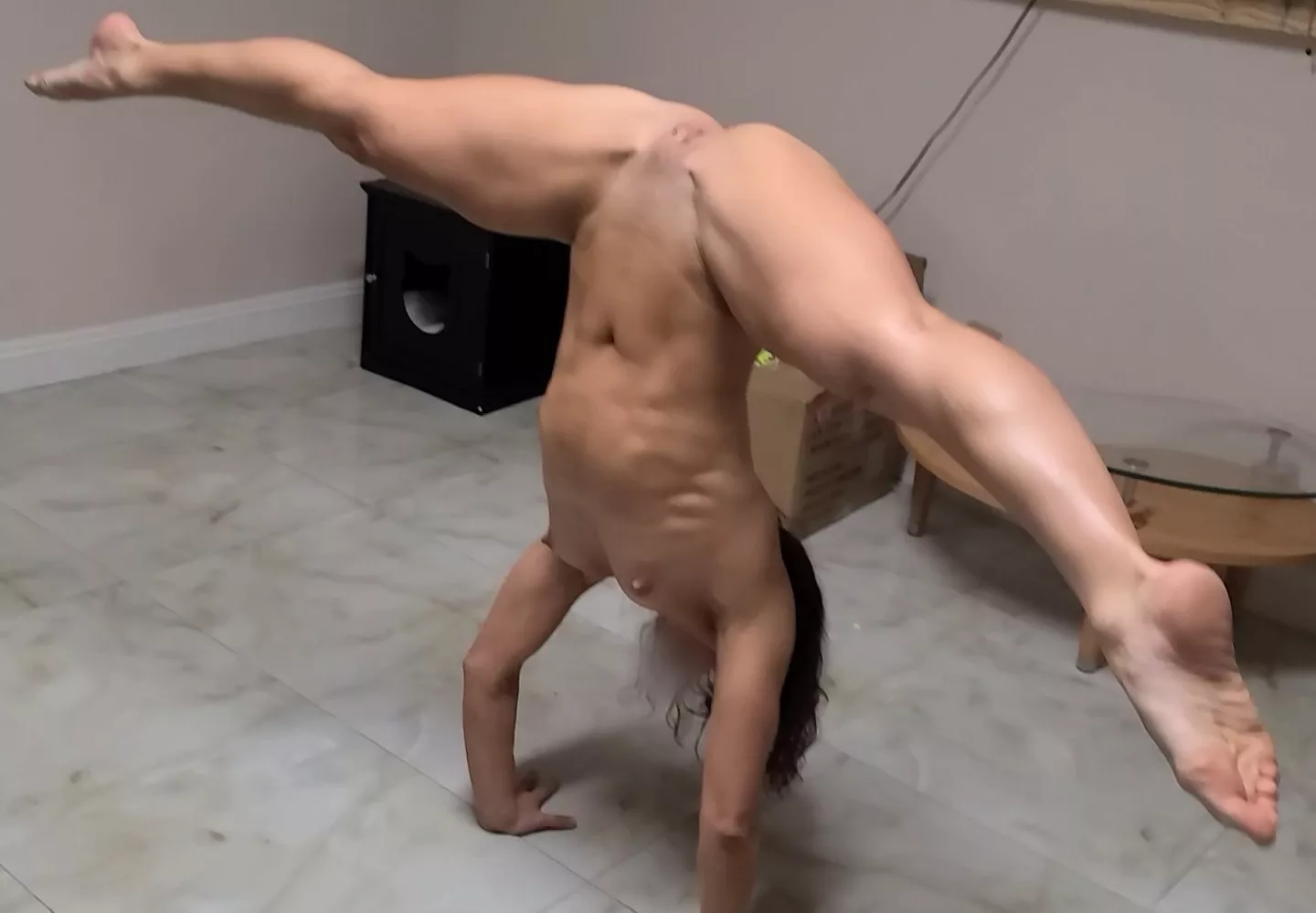 I'm bored.. any ideas popping up?? [F] 😘 posted by Tight_Fit_Feminine