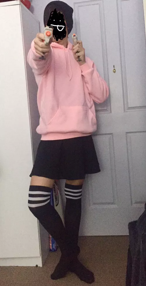 I’m bored waiting for maid outfit, give me updoot or I go shoot shoot by rundle-trundle