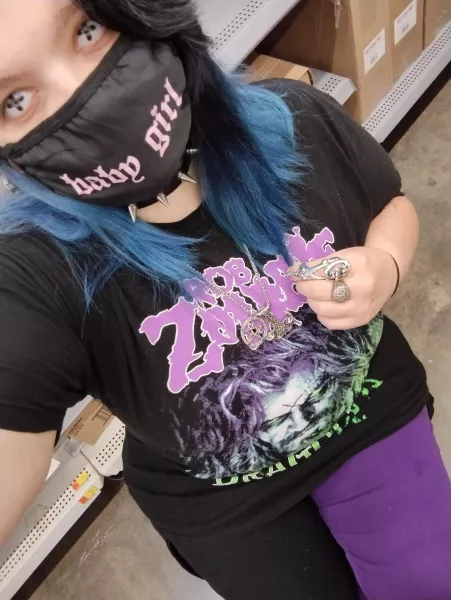 I'm bored. Who wants to entertain me? 😜 by _Sweet_Succubus_