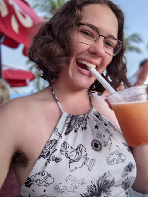 I'm cheersing this sub for celebrating bodies like mine 🎉 by LilyAuNaturelle