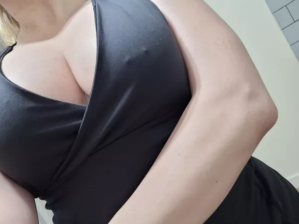 I'm cold, come warm me up? by _Robynnxo