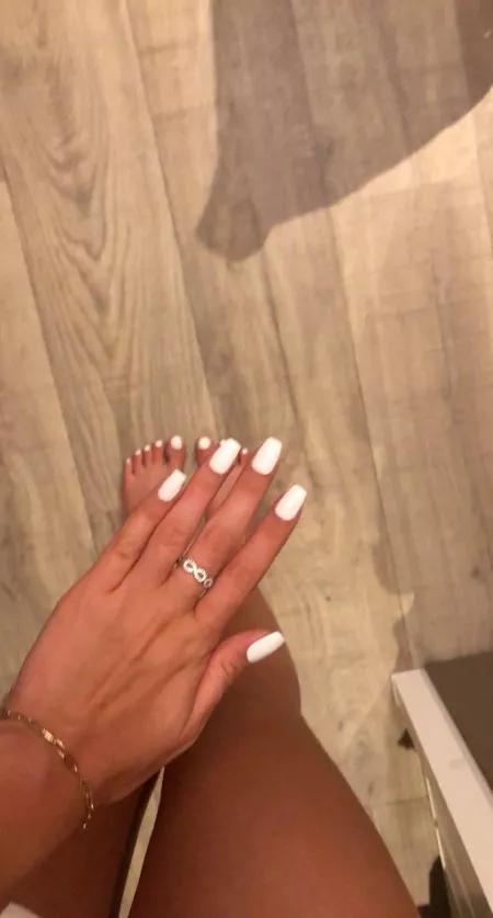 I'M CRAZY ABOUT THIS PIC😩 by Delicious-Amphibian1