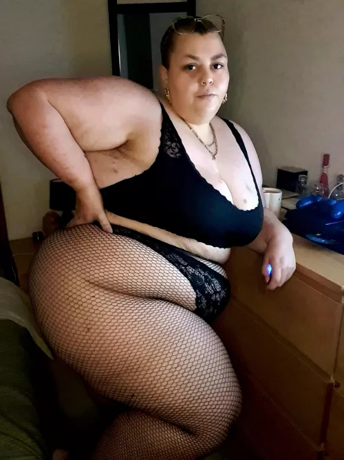 Im curious, would i get you dick hard let me know 😜🍆💦 by phatqueen90