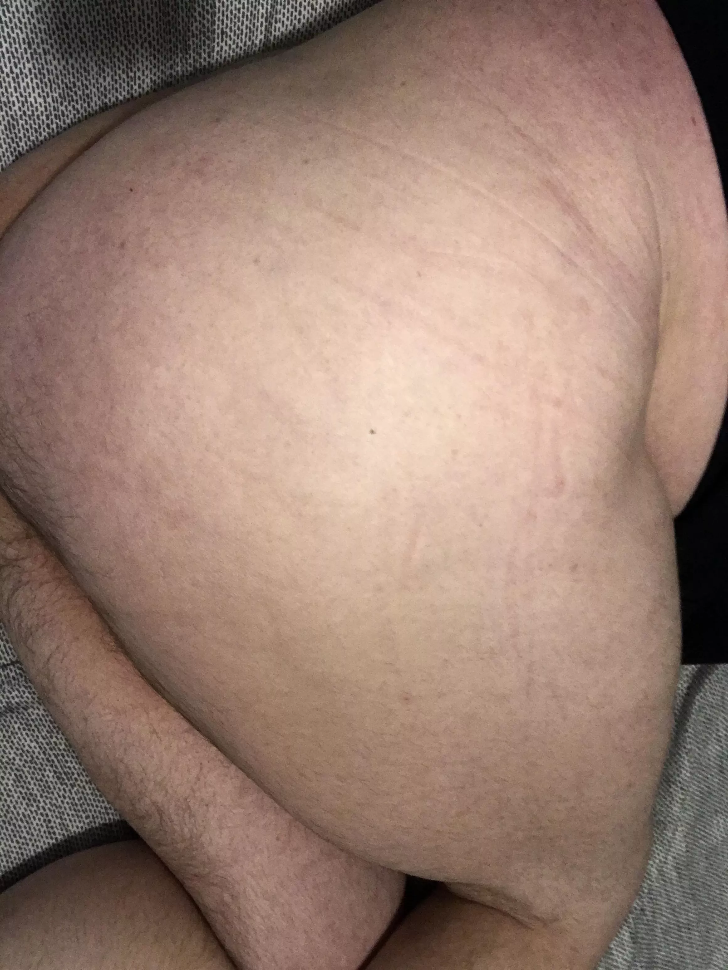 I’m desperate to be fucked .. dm me please posted by Btheboot12