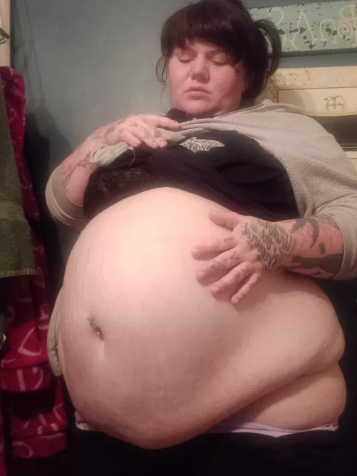 I'm determined to make this holiday season my fattest, most gluttonous one yet 🐷💕 by narcotixxx666