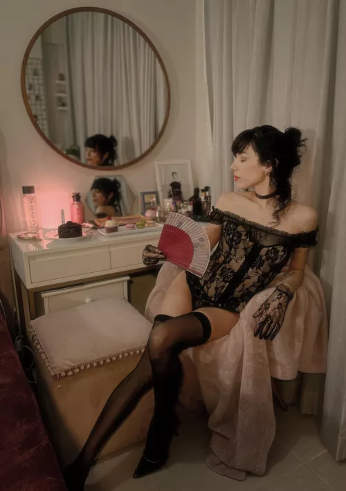 I’m [f]eeling naughty victorian vibes tonight by mrenoir