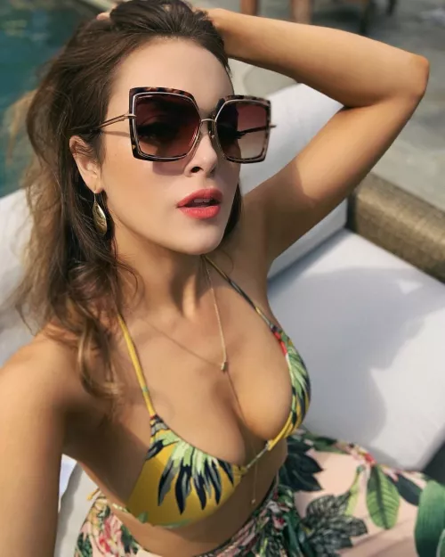 I'm feeling so bi for Liz Gillies by jbud77