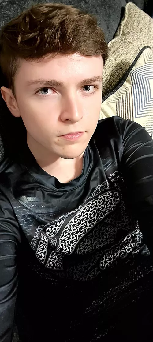 I'm feeling 'super' today 😊💛 by Gaymerzen