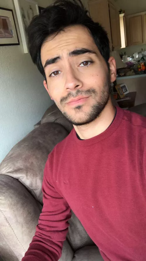 I’m freezing and I need someone to warm me up 😌 by Not-that-bad1