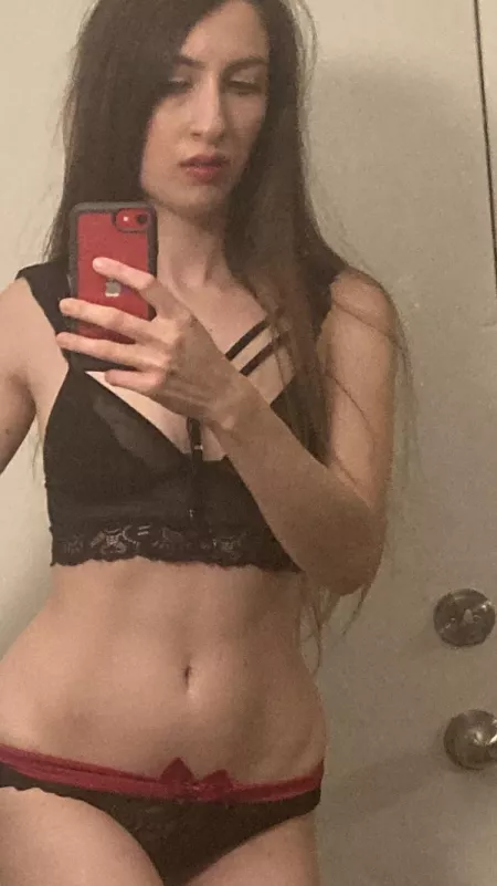 I’m fun sized ;) by egirlfromyournight