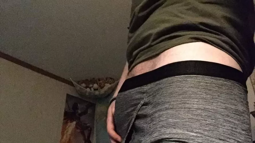 I'm going to be straight up front I'm looking for a girl to come fuck my man and be are Valentine. I have been looking for a girl for about 2 months now and nothing has happend😔 can some one help me out please by needygirllover