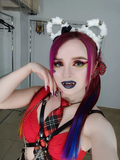 I'm going to class 😏🖤 by TatyanaVikernes