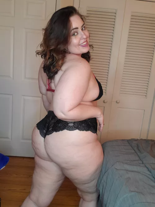 I'm happy to serve you by xkatiexkattx