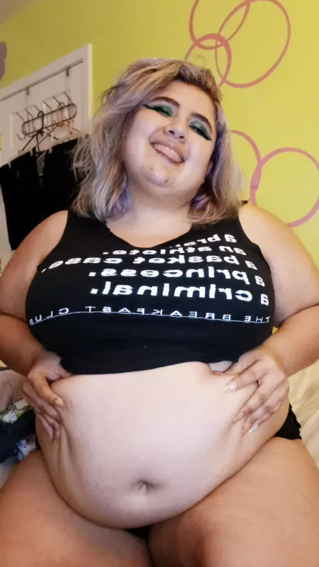 I'm having a hard time holding this thing up 😖 by spoopykat57