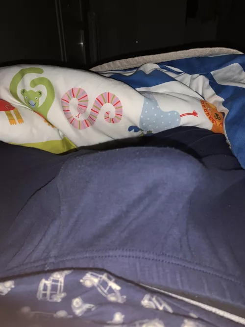 i’m horny, who wants to see my cock? :))) by anonim1029384756