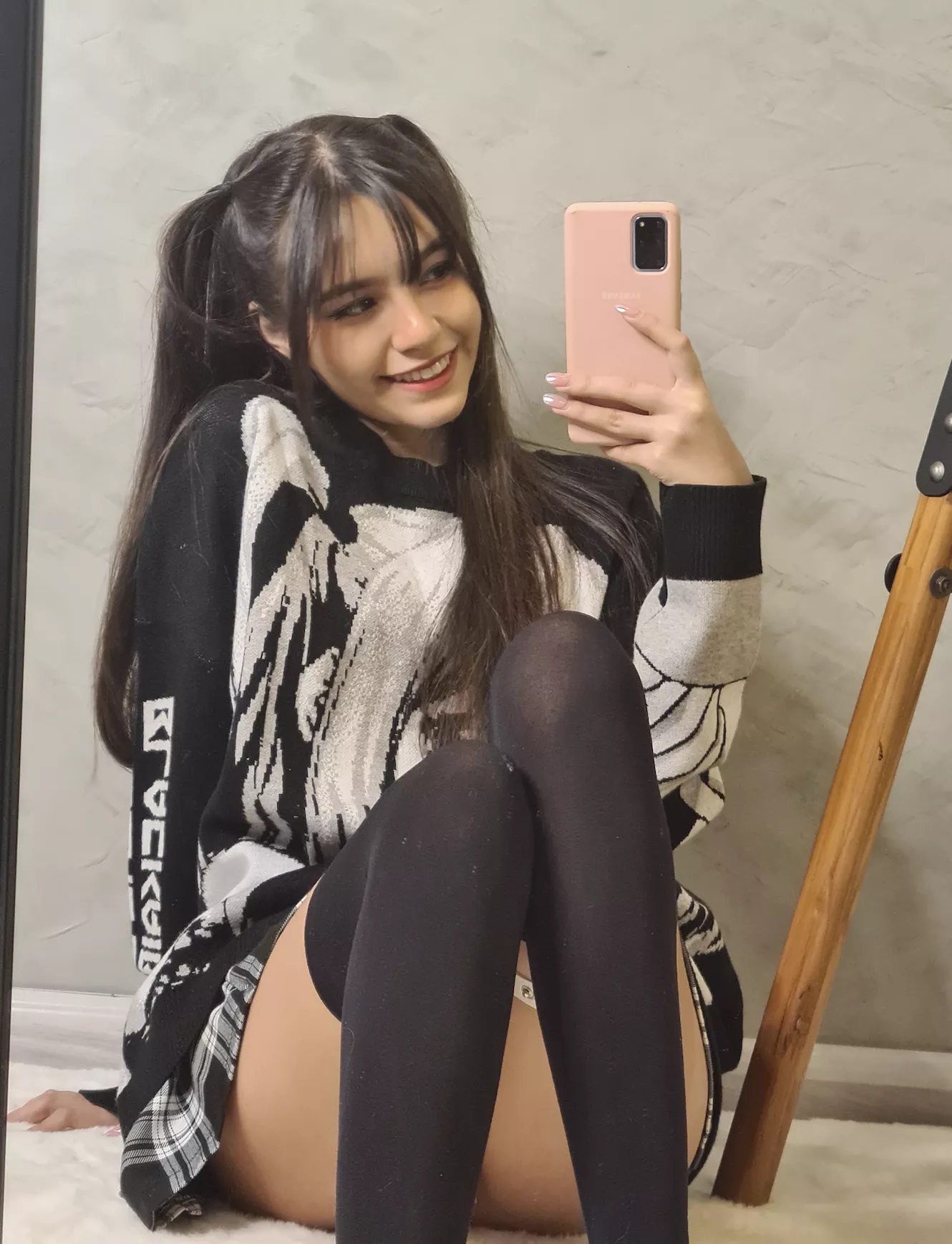 I'm in a kinky mood today 😁 posted by poplioej