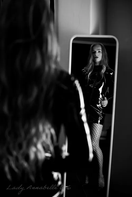 I'm in love with my new pictures. by LadyAnnabelle666