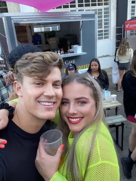 I'm in need of a fun (and naughty)festival buddy 🙋🏼‍♂️ any applications? by pilotrubes