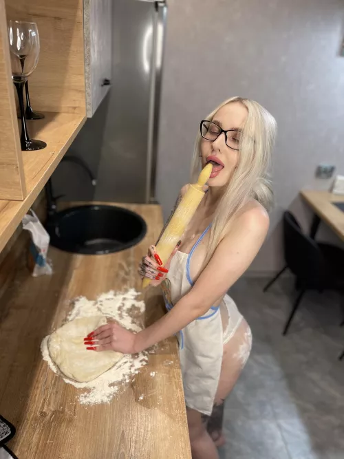 im in that mood that i suck on everything by ExternalSilver850